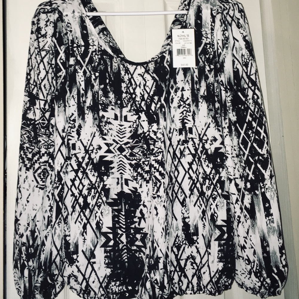 🎁NWT’s Heart soul Elegant Blouse🎁